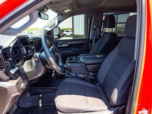 Used 2026 Chevrolet Silverado 3500 LT w/ All Star Edition AWD/4WD image 8