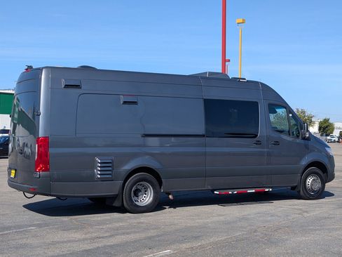 Used 2021 Mercedes-Benz Sprinter 4500 w/ Parking Package image 53