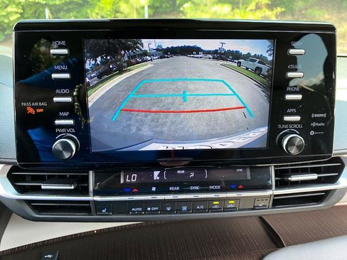 Certified 2021 Toyota Sienna XLE FWD image 19
