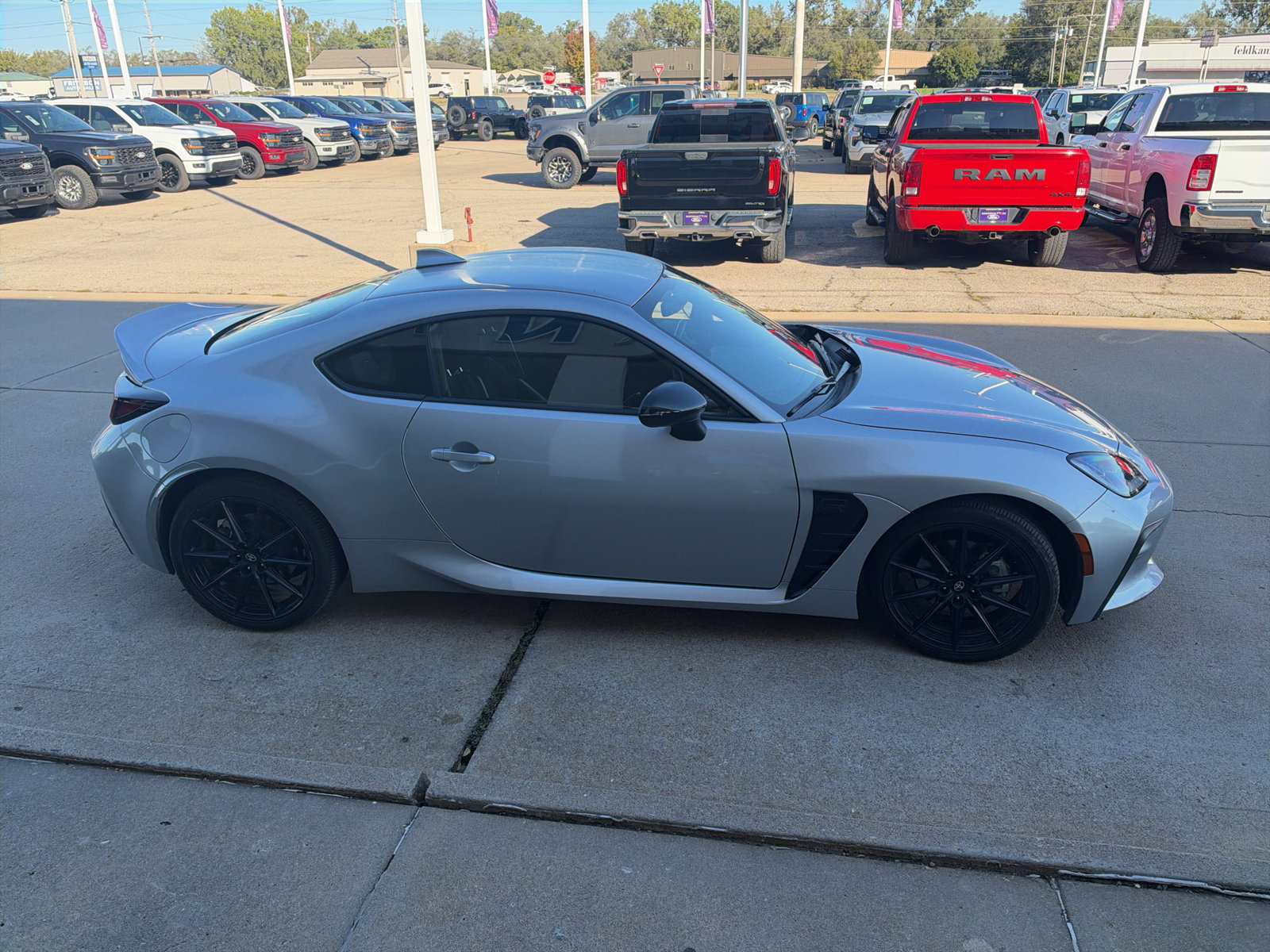 Used 2025 Toyota GR86 Premium w/ ALL Weather Mat Package (TMS) RWD image 5