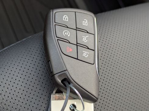 New 2026 GMC Yukon XL Elevation image 36