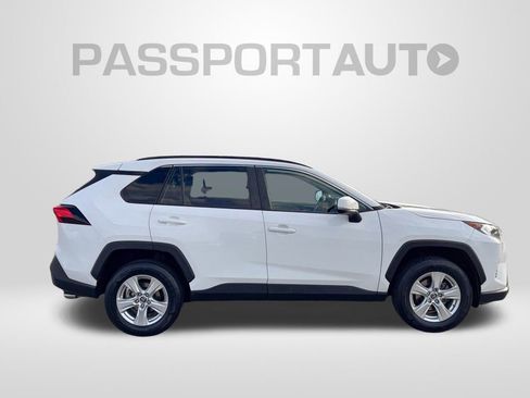 Used 2019 Toyota RAV4 XLE image 8