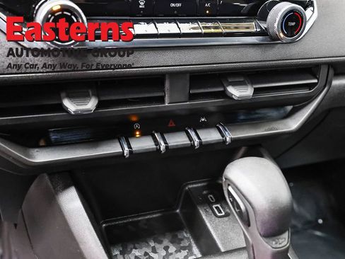 Used 2023 Chevrolet Colorado W/T image 19