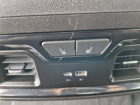 Used 2024 GMC Sierra 1500 AT4 image 18