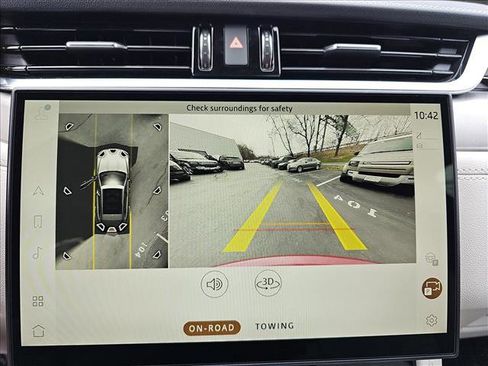 New 2026 Jaguar F-PACE R-Dynamic S image 21