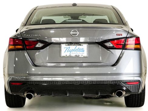 Used 2024 Nissan Altima 2.5 SR FWD image 7