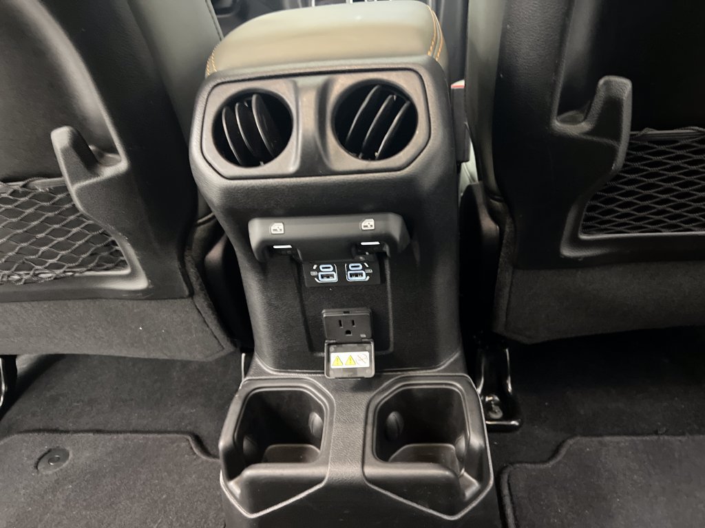 Used 2025 Jeep Gladiator Mojave w/ Convenience Group AWD/4WD image 23