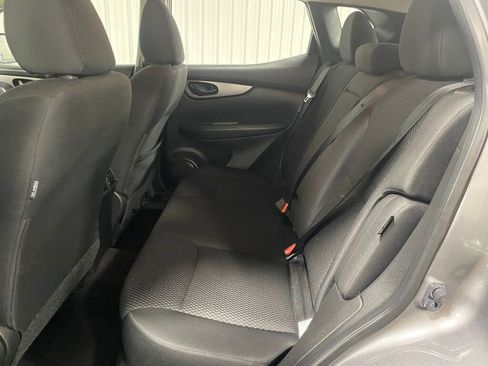 Used 2020 Nissan Rogue Sport S image 6