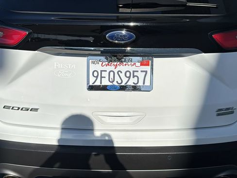 Certified 2019 Ford Edge SEL w/ Equipment Group 201A FWD image 7