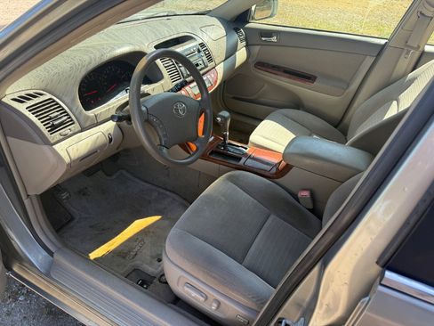 Used 2005 Toyota Camry XLE FWD image 7