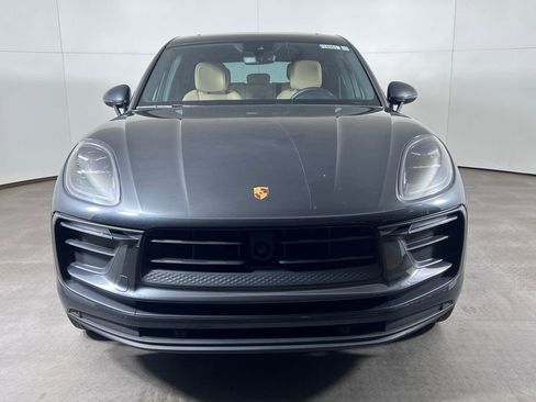 Certified 2023 Porsche Macan Turbo AWD/4WD image 10
