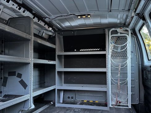 Used 2017 Chevrolet Express 2500 image 14