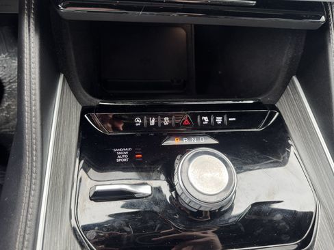 Used 2023 Jeep Wagoneer Series II AWD/4WD image 26
