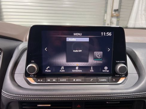 Used 2023 Nissan Rogue S image 26