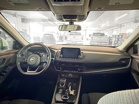 Used 2021 Nissan Rogue S AWD/4WD image 10