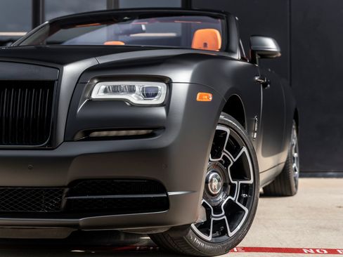 Used 2016 Rolls-Royce Dawn RWD image 18