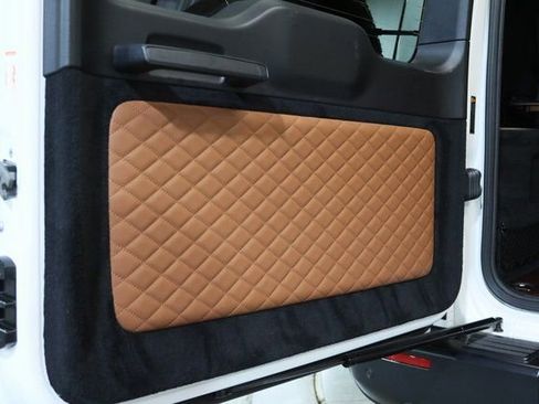 Used 2022 Mercedes-Benz G 550 image 33