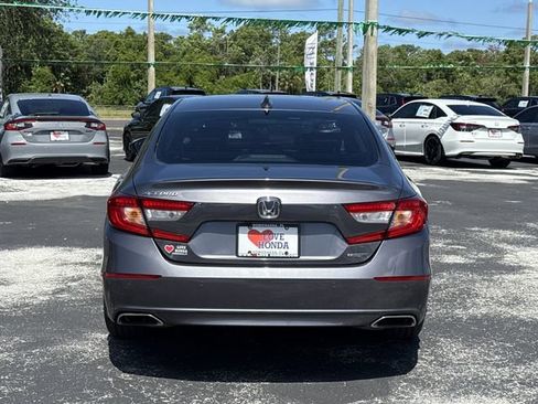 Used 2018 Honda Accord Touring image 8