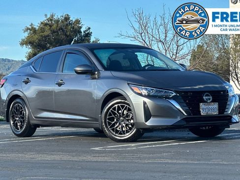 Used 2025 Nissan Sentra S image 1