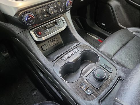 Used 2021 GMC Acadia SLT w/ Elevation Edition image 25