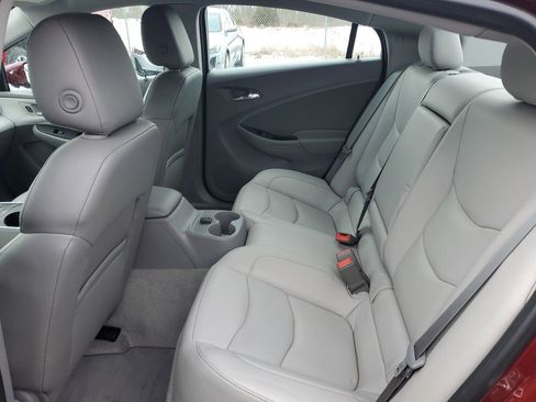 Used 2017 Chevrolet Volt LT w/ Comfort Package image 26