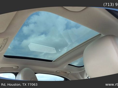 Used 2015 Mercedes-Benz C 300 Sedan image 41