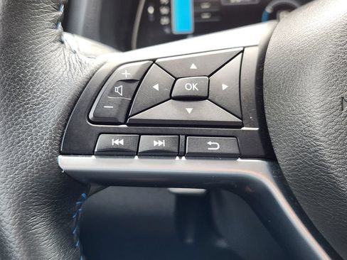Certified 2025 Nissan Leaf SV Plus FWD image 23