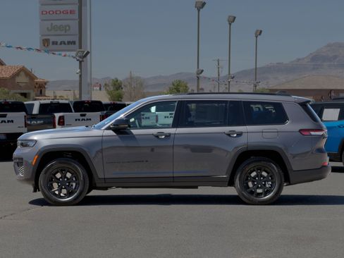 New 2026 Jeep Grand Cherokee L 4WD image 2