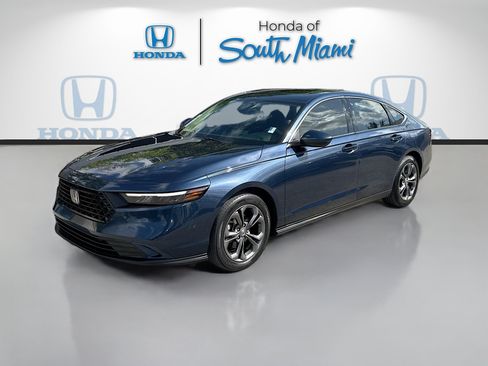Used 2023 Honda Accord EX image 3