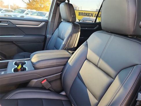 New 2026 GMC Acadia Elevation w/ Super Cruise Package image 14