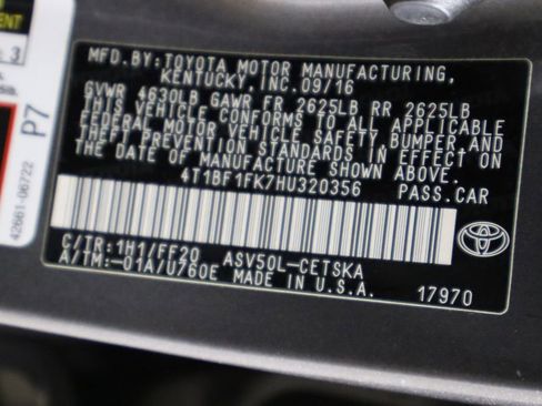 Used 2017 Toyota Camry SE w/ Moonroof Package FWD image 36