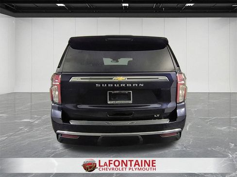Used 2023 Chevrolet Suburban LT image 7