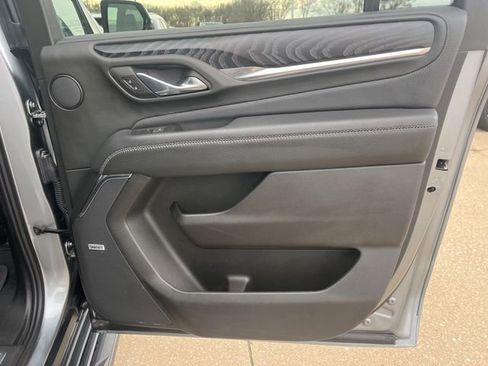 Used 2023 GMC Yukon XL Denali image 50