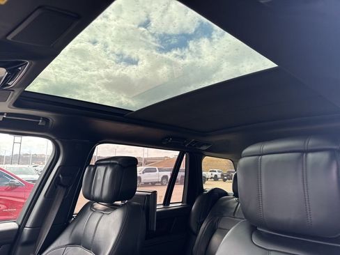 Used 2018 Land Rover Range Rover Long Wheelbase Autobiography image 12