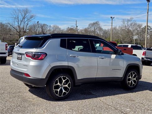 New 2026 Jeep Compass Limited AWD/4WD image 13