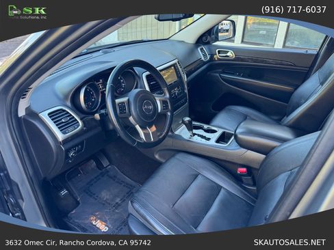 Used 2012 Jeep Grand Cherokee Laredo AWD/4WD image 12