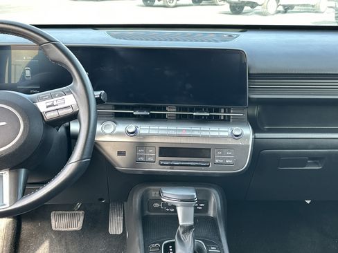 Used 2025 Hyundai Kona SEL image 20