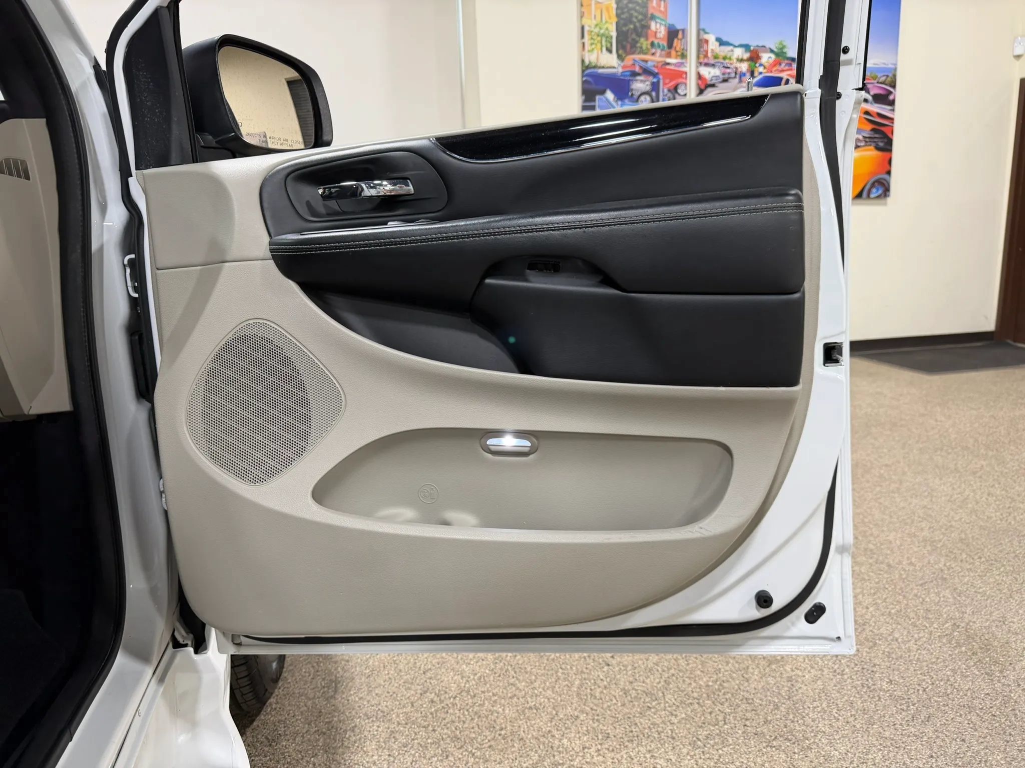 Used 2019 Dodge Grand Caravan SXT FWD image 33