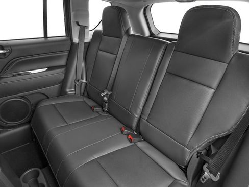 Used 2017 Jeep Compass Latitude AWD/4WD image 17