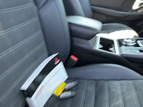 Used 2024 Mitsubishi Outlander SE AWD/4WD image 26