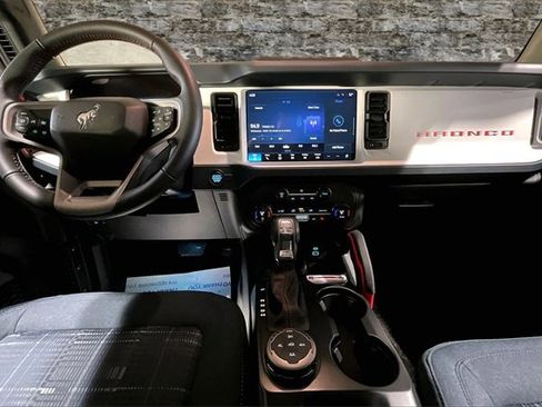 New 2025 Ford Bronco Heritage Edition image 5