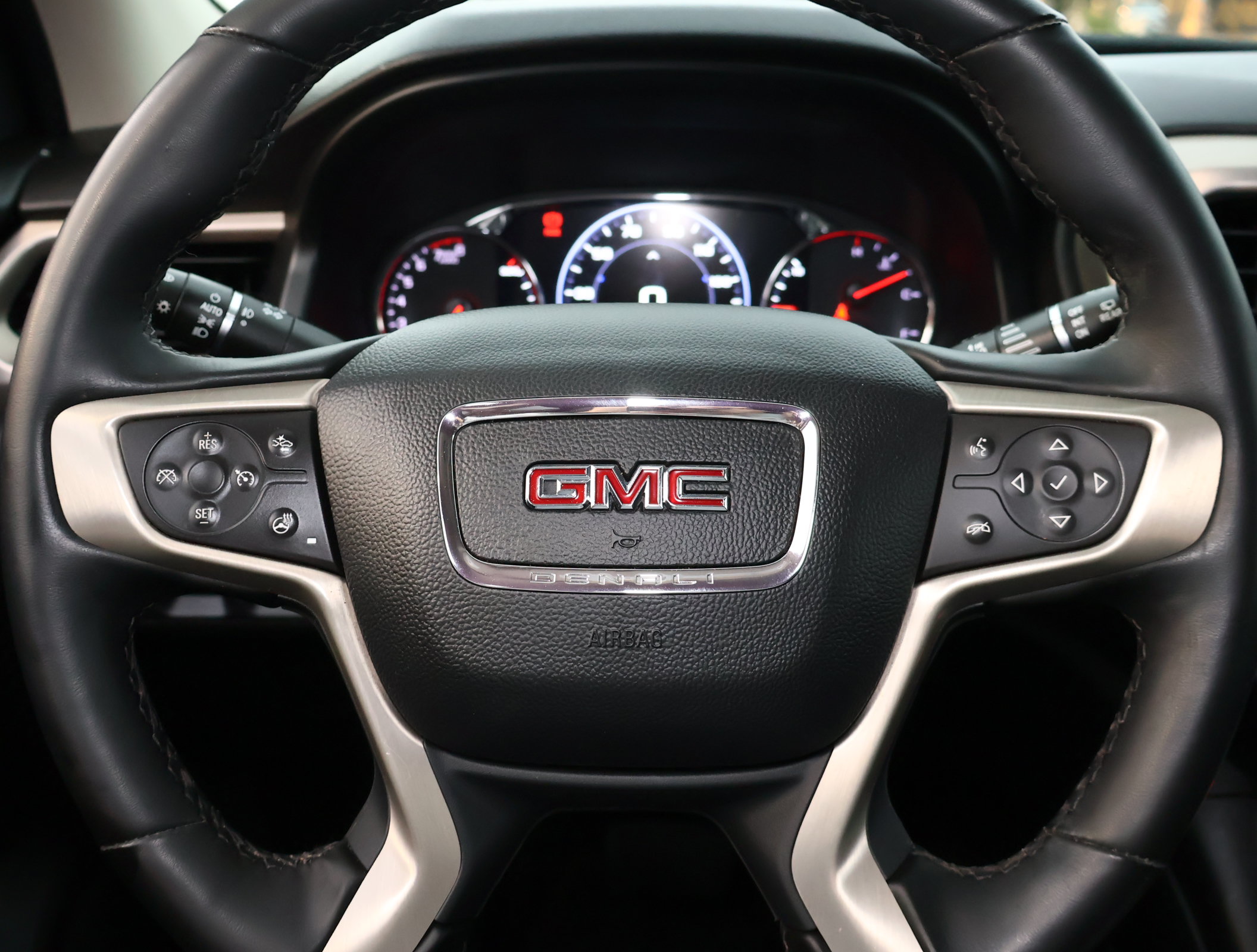 Used 2023 GMC Acadia Denali FWD image 16