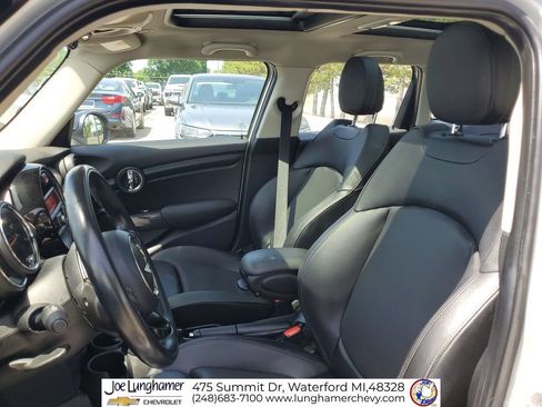 Used 2016 MINI Cooper 4-Door Hardtop FWD image 20
