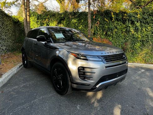 New 2026 Land Rover Range Rover Evoque Dynamic SE image 3