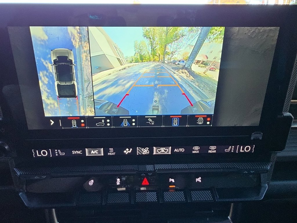 Used 2025 GMC Hummer EV 2X AWD/4WD image 29