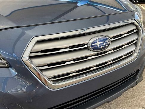 Used 2017 Subaru Outback 2.5i Premium image 29