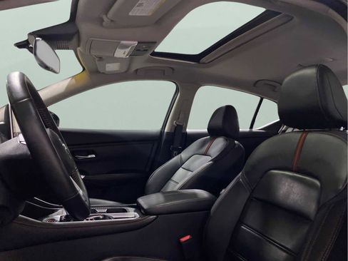 Used 2021 Nissan Sentra SR w/ SR Premium Package image 23