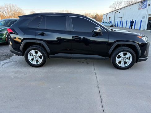 Used 2021 Toyota RAV4 XLE image 2