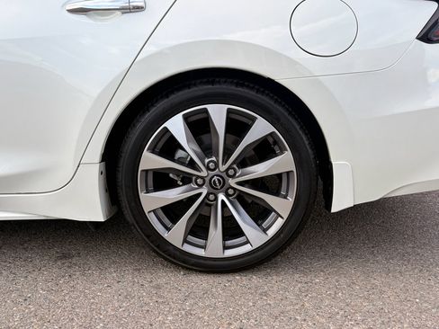 Used 2023 Nissan Maxima Platinum w/ Sport Mat Group FWD image 9