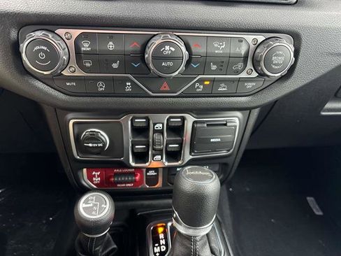 New 2026 Jeep Gladiator Sport image 12